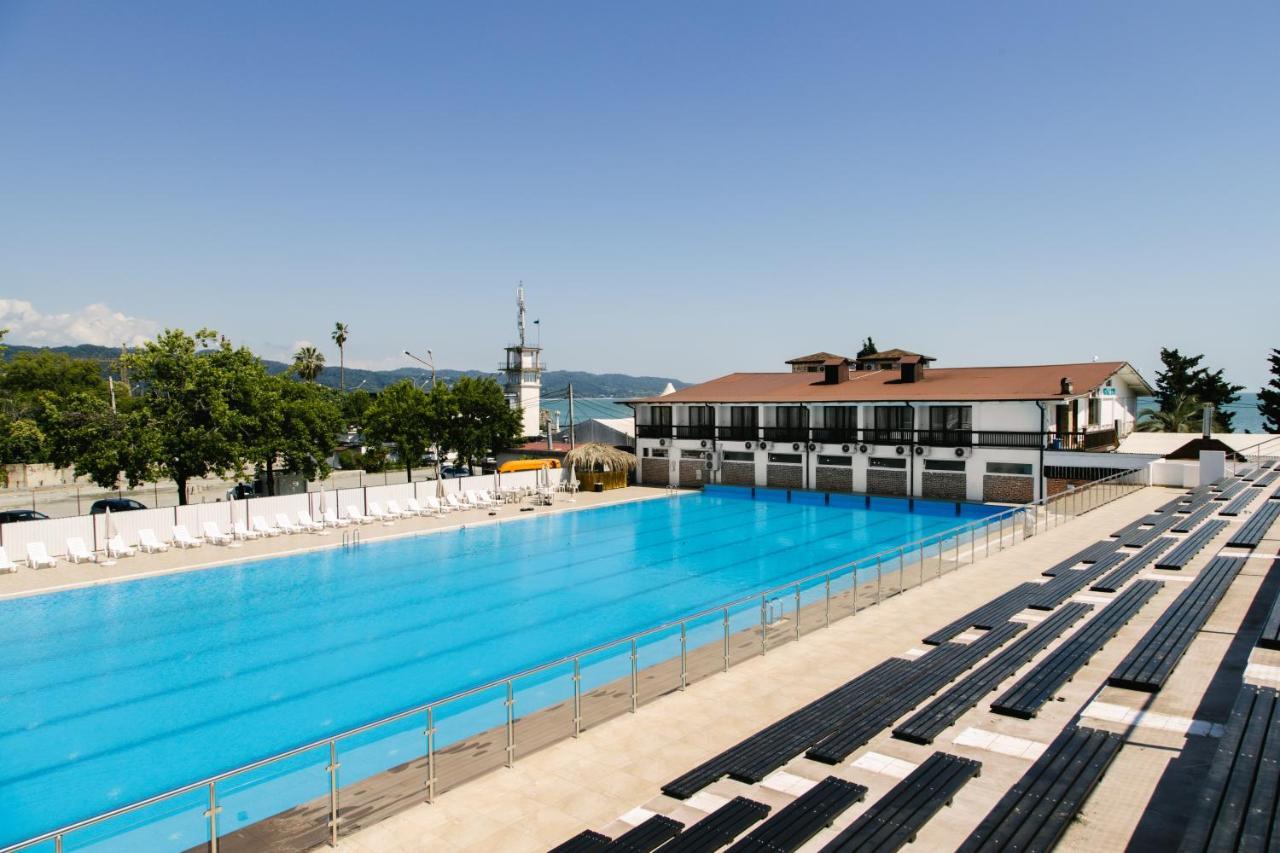 Dem Hotel Szuhumi Kültér fotó