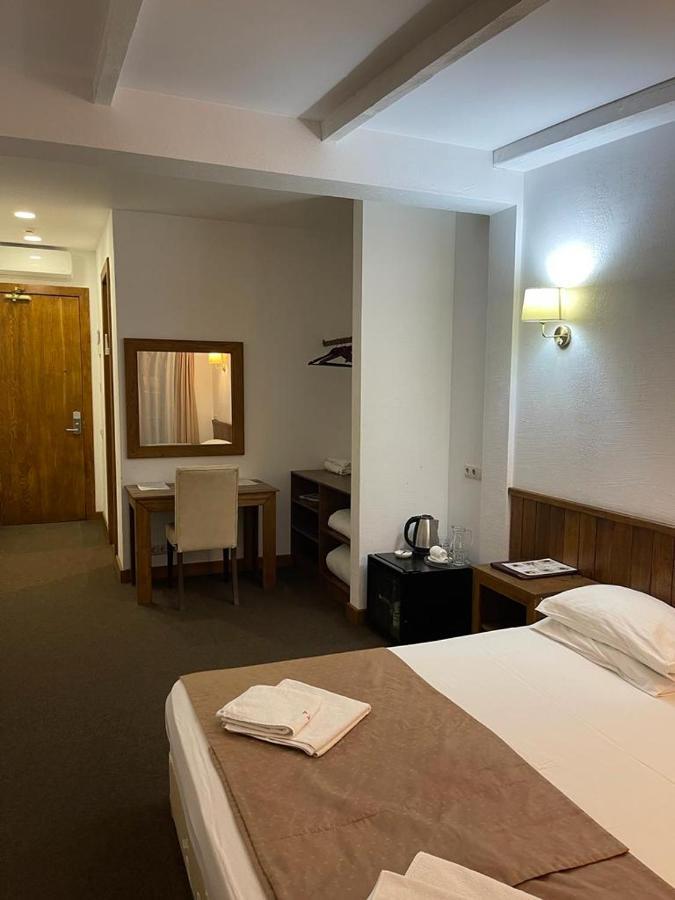 Dem Hotel Szuhumi Kültér fotó