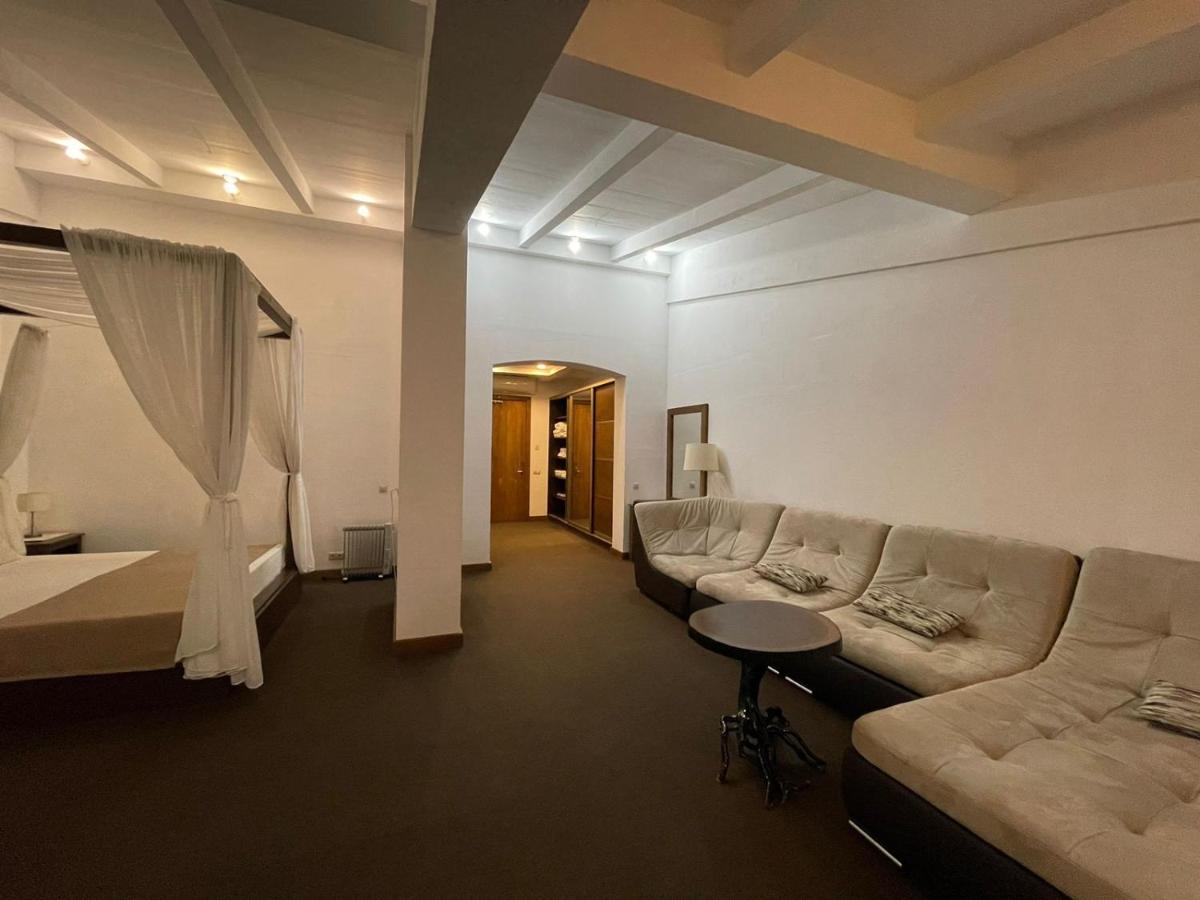 Dem Hotel Szuhumi Kültér fotó