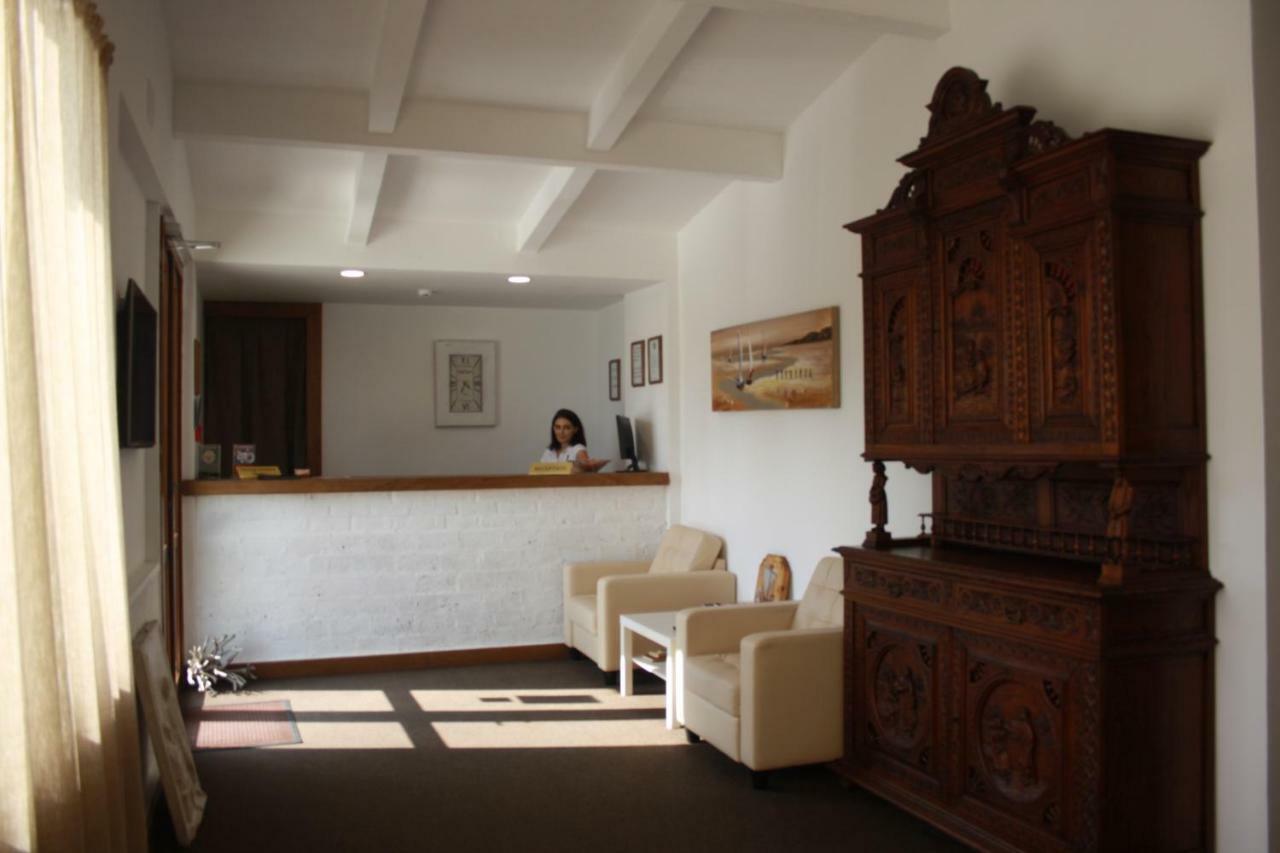 Dem Hotel Szuhumi Kültér fotó