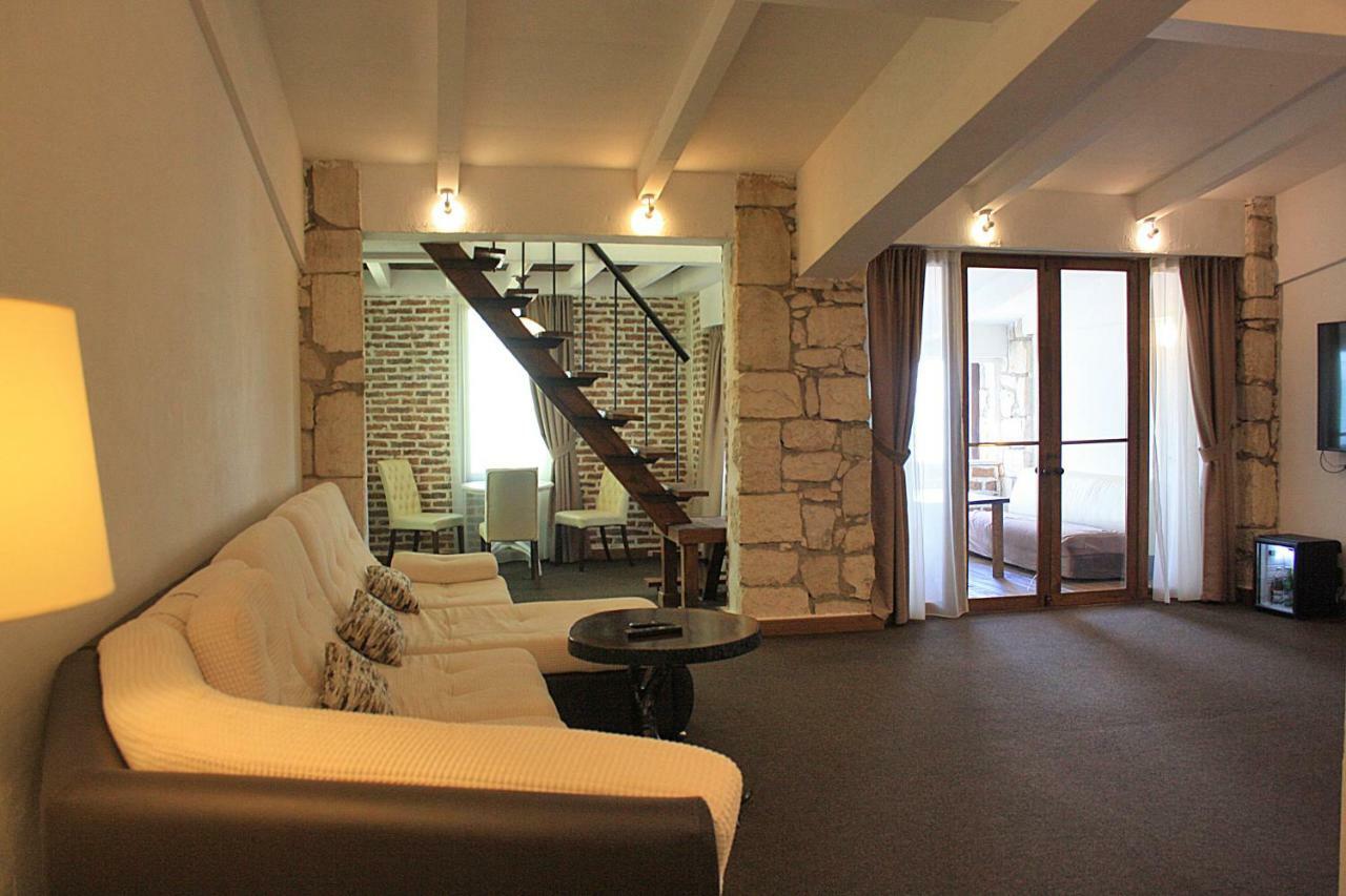 Dem Hotel Szuhumi Kültér fotó